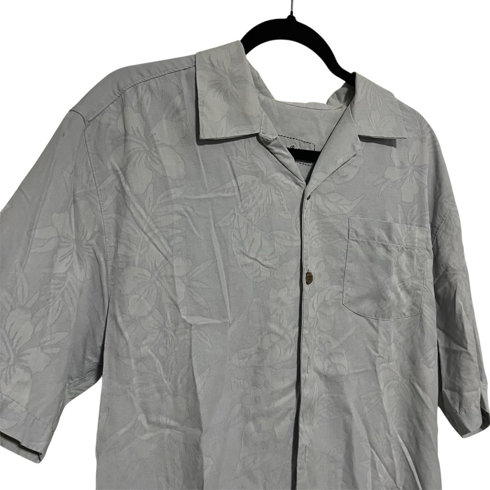 Tommy Bahama Baby Blue Floral Shirt Monochrome Size Large Hibiscus